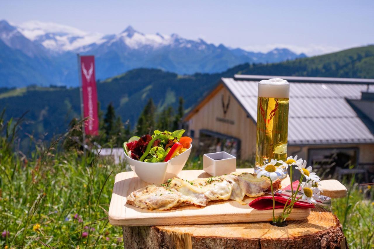 ホテル Schmiedhof Alm ツェル アム ゼー エクステリア 写真